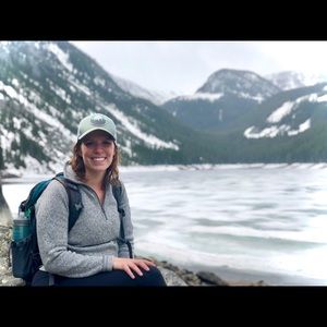 Meet your Posher, Laura